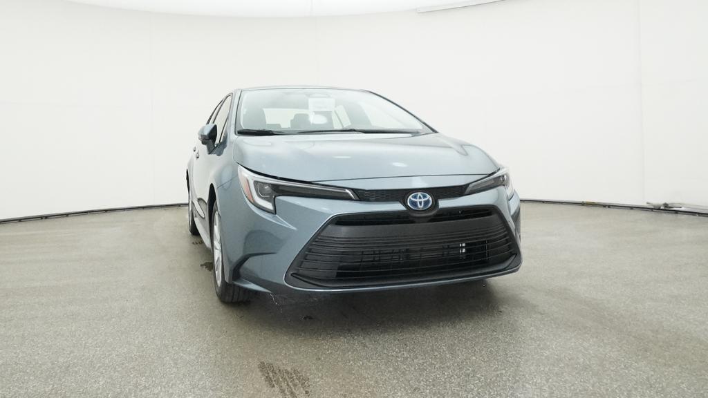 2025 Toyota Corolla Hybrid LE photo 6