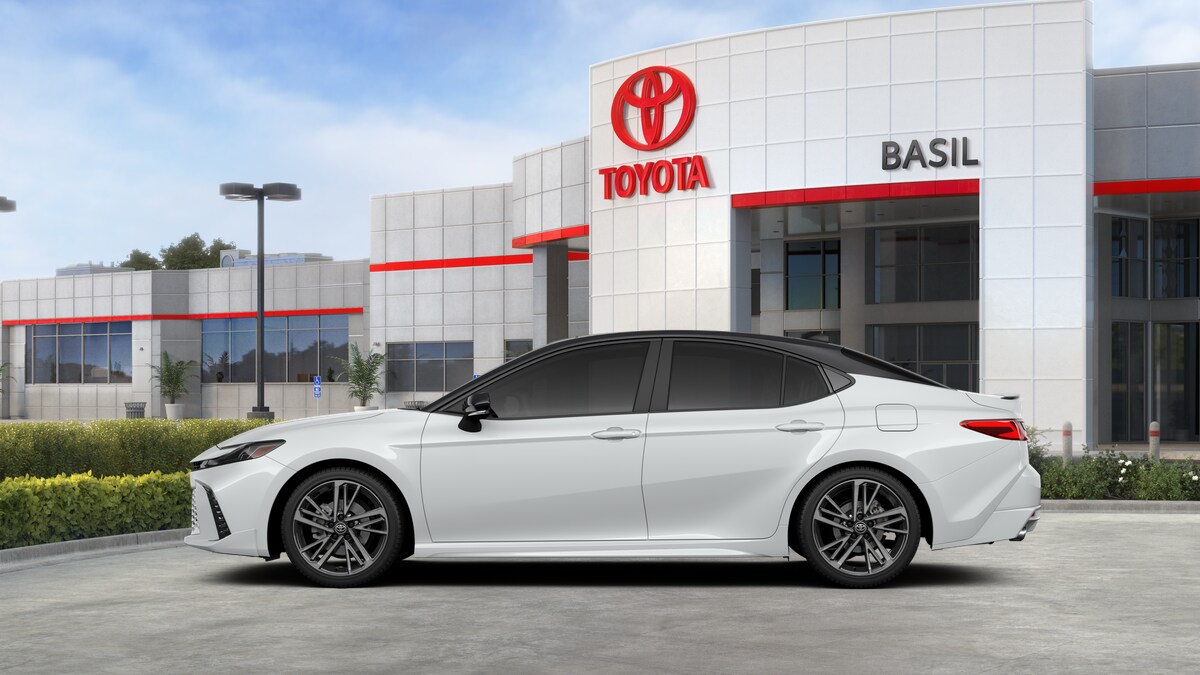 2025 Toyota Camry XSE photo 3