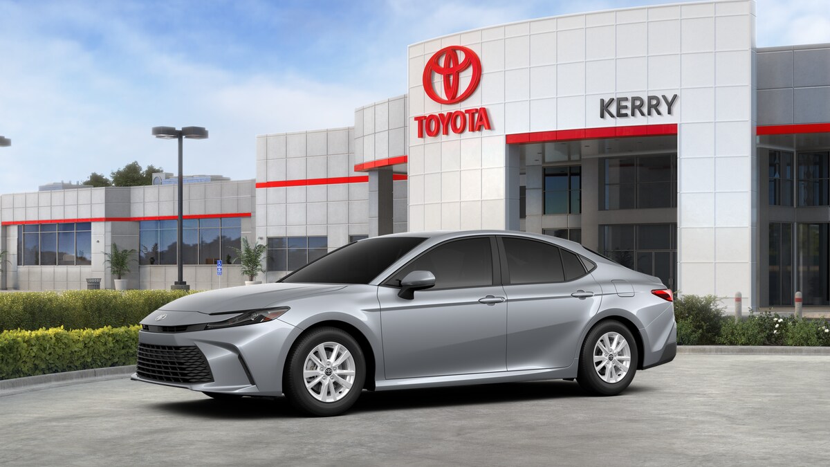 2026 Toyota Camry LE photo 3