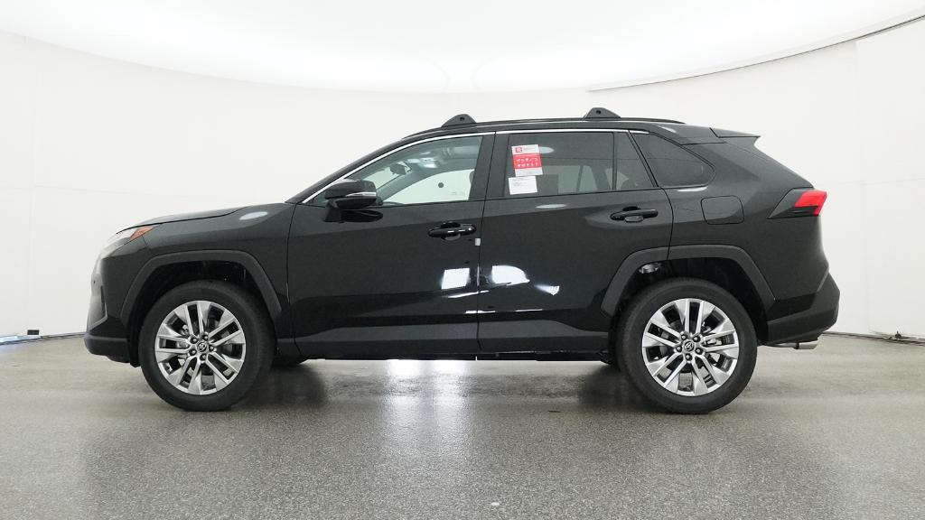 2025 Toyota RAV4 XLE Premium photo 4