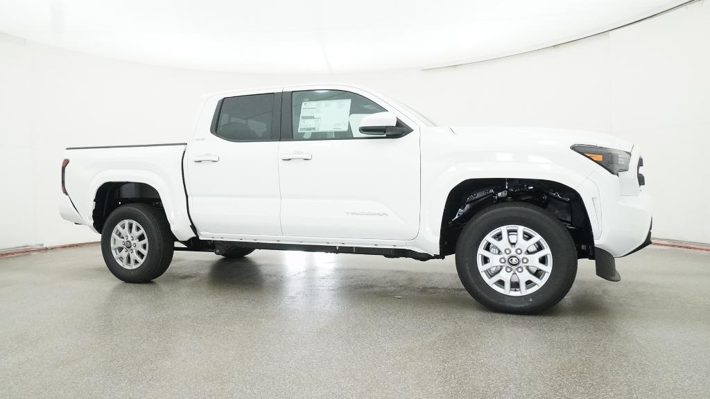 2025 Toyota Tacoma SR5 photo 4