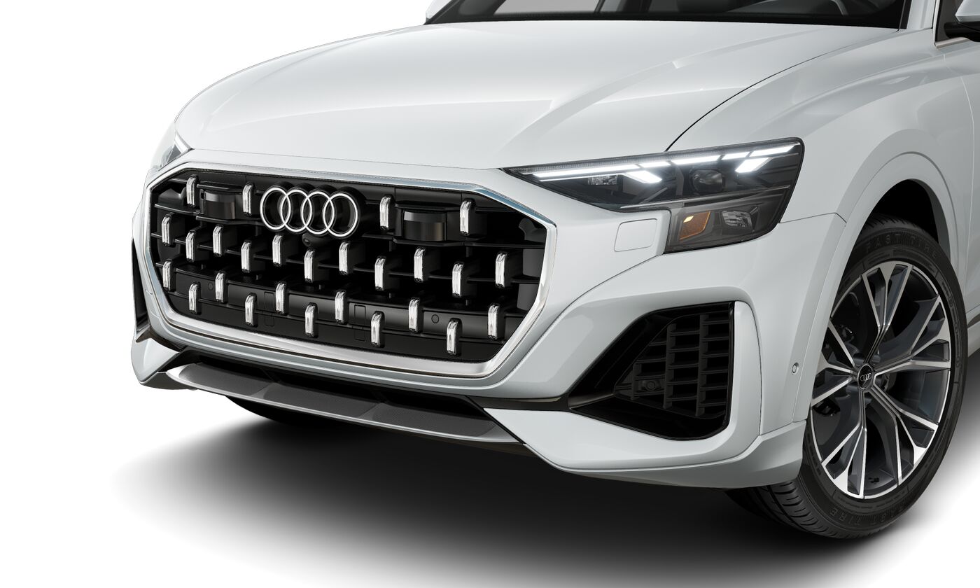 2025 Audi Q8 Premium photo 3
