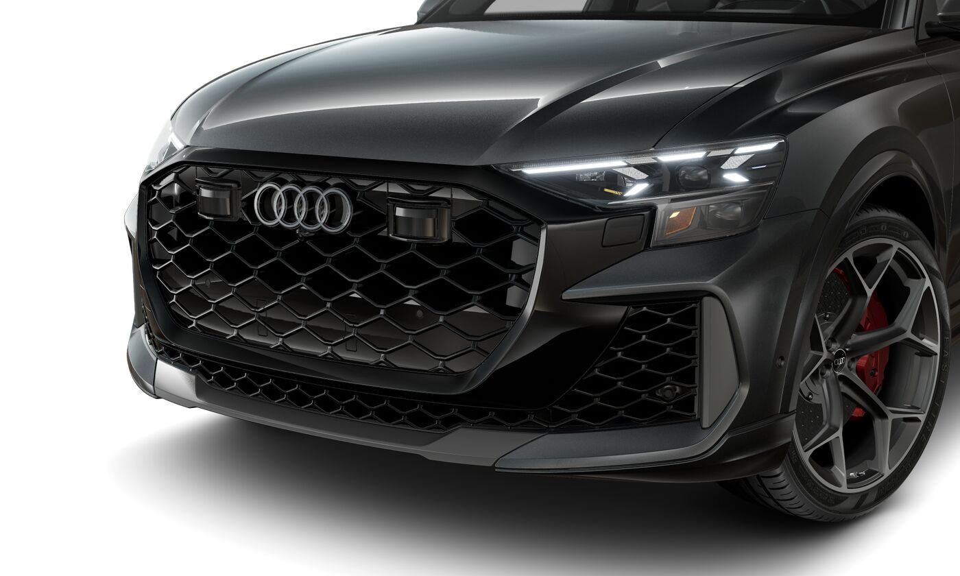 2025 Audi RS Q8 photo 2