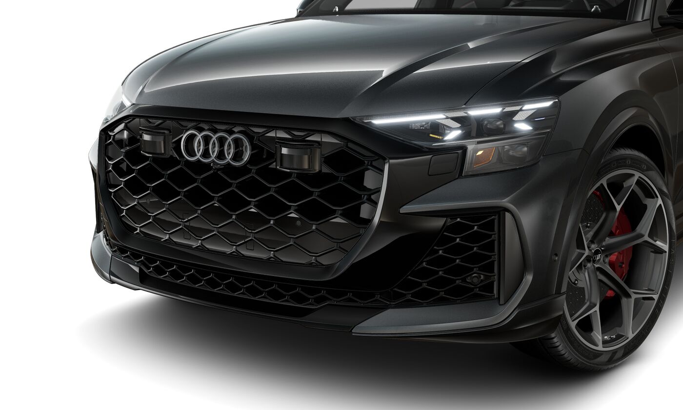 2025 Audi RS Q8 photo 2