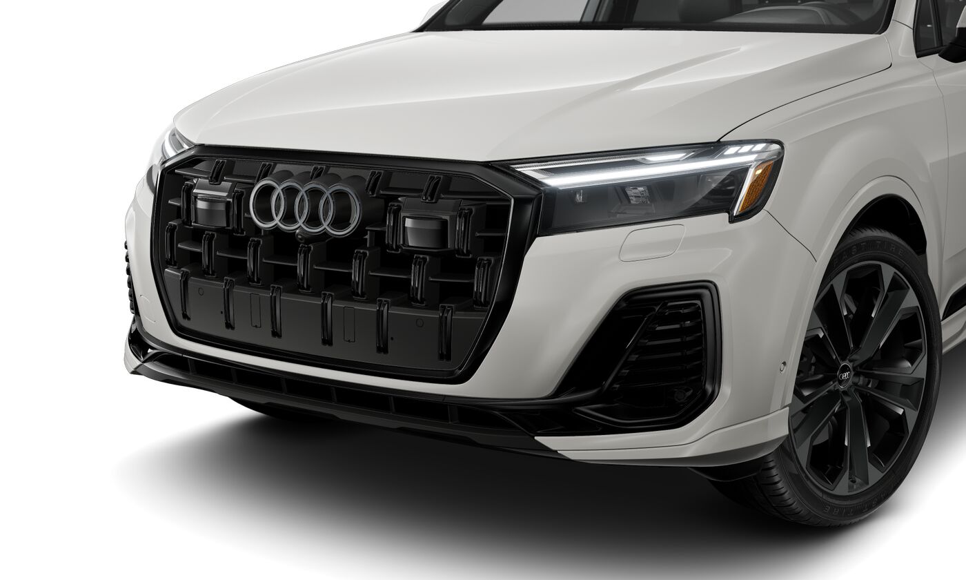 2025 Audi Q7 55 Premium Plus photo 2