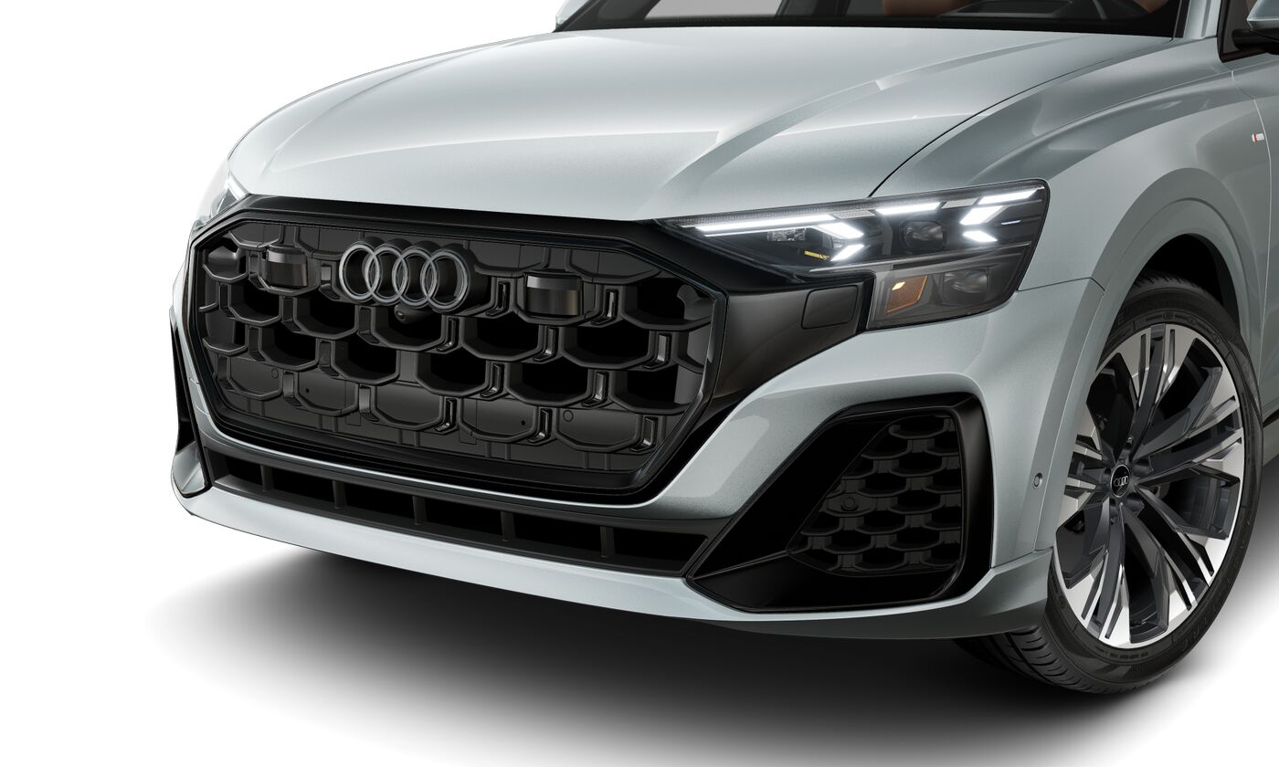 2025 Audi Q8 55 Prestige photo 2