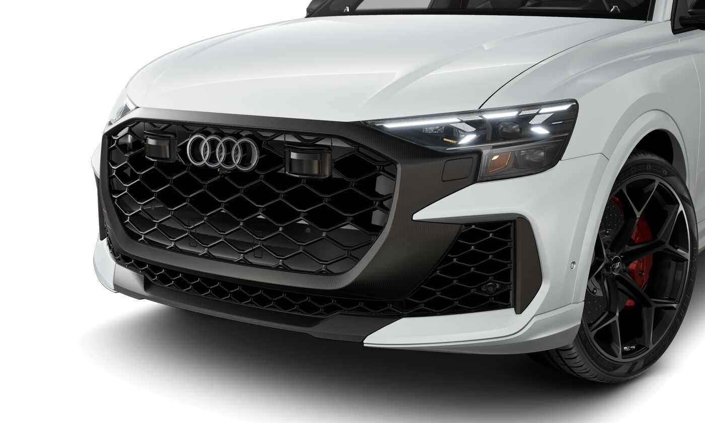 2025 Audi RS Q8 photo 2