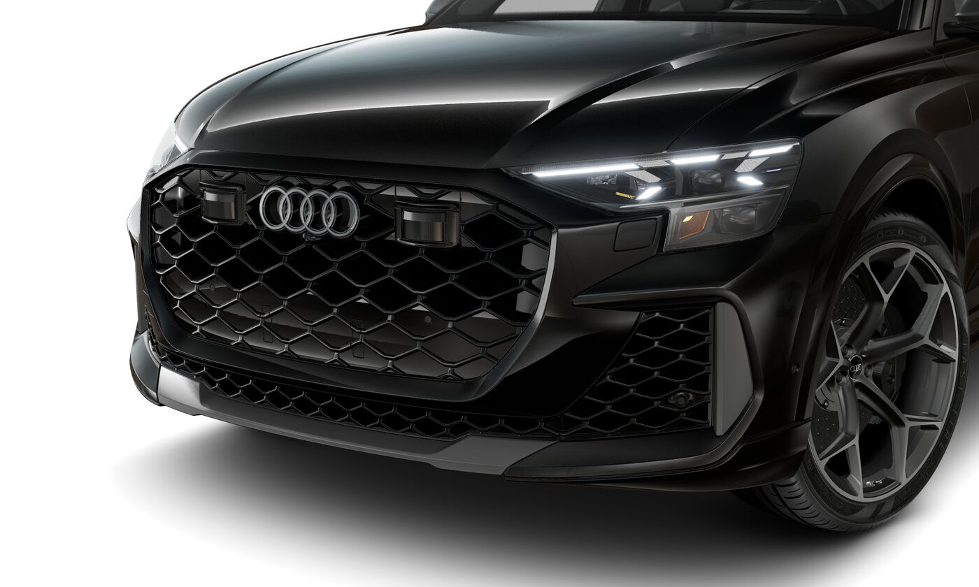 2025 Audi RS Q8 photo 2