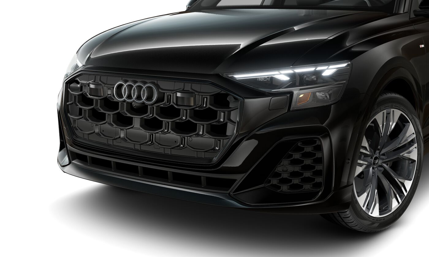 2025 Audi Q8 55 Premium Plus photo 2