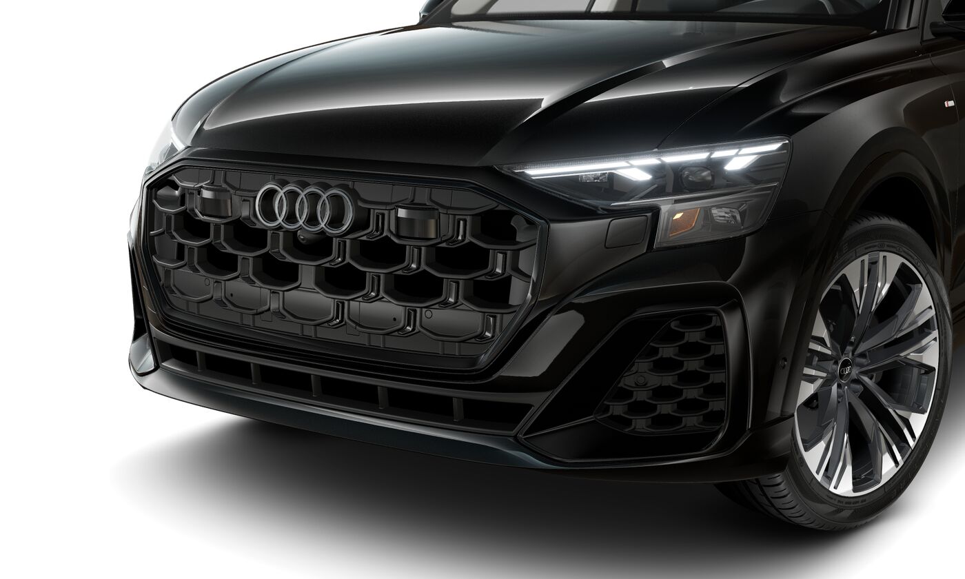 2025 Audi Q8 55 Premium Plus photo 2