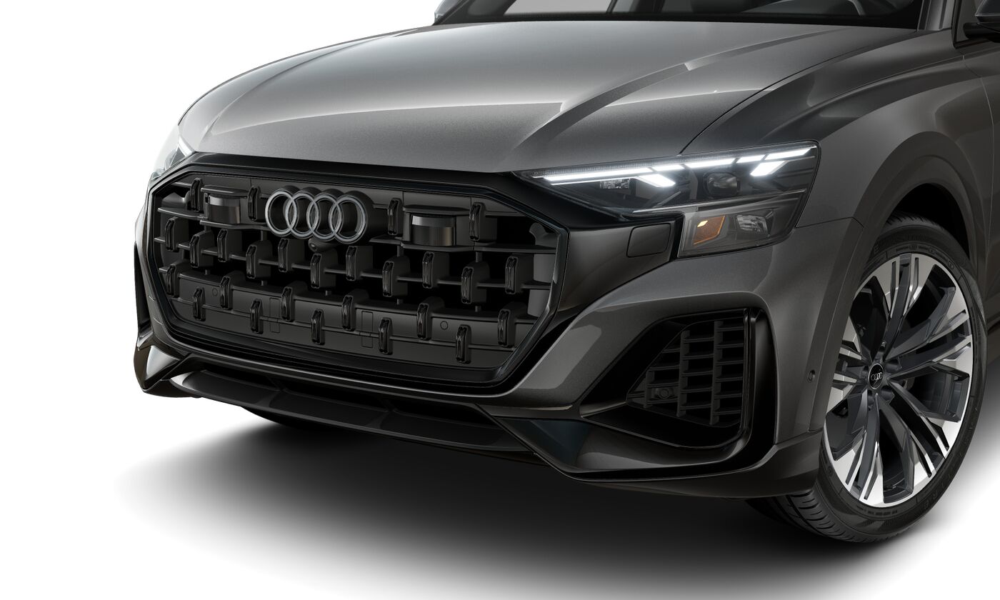 2025 Audi Q8 55 Premium Plus photo 2
