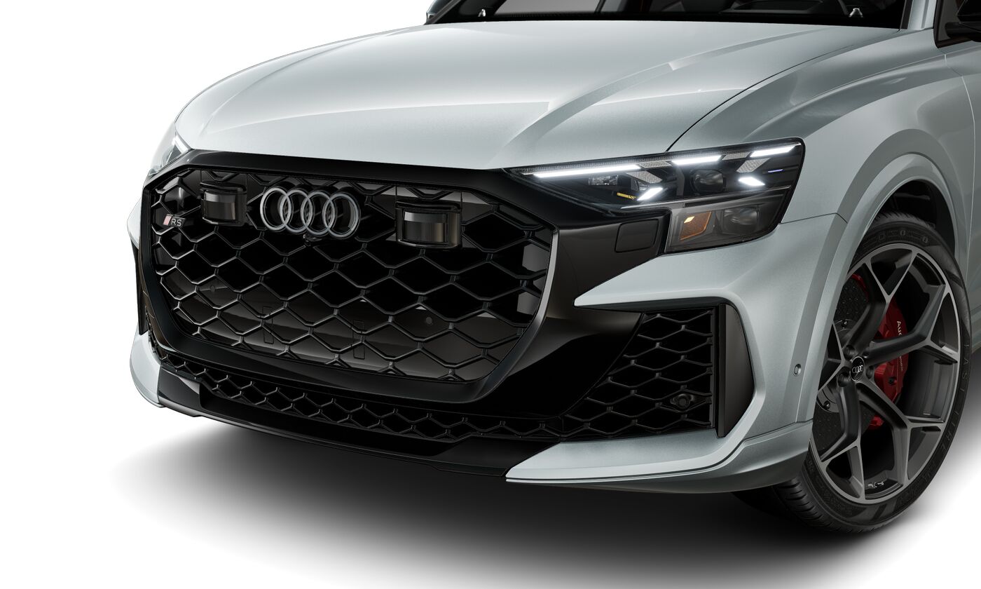 2026 Audi RS Q8 photo 2