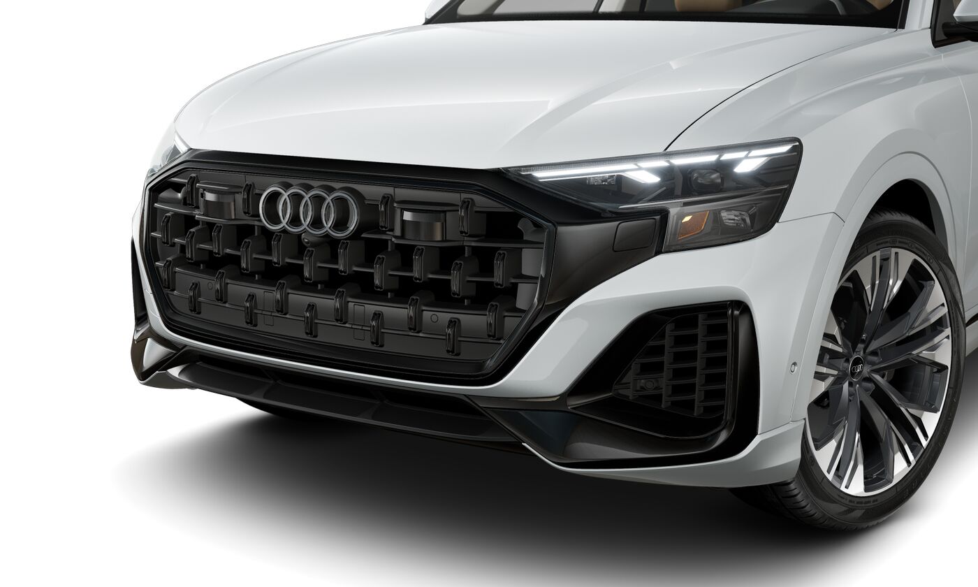 2025 Audi Q8 55 Premium Plus photo 2