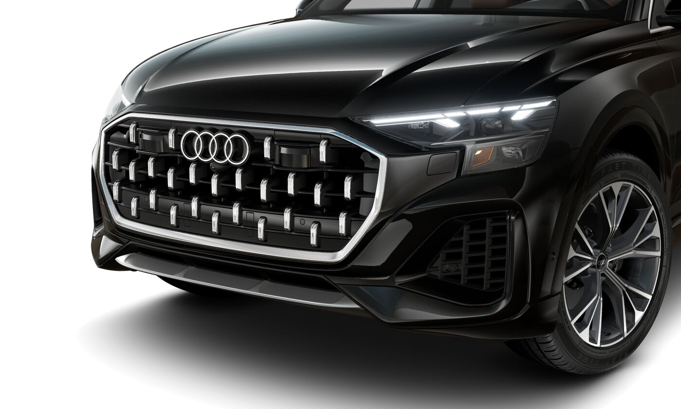 2025 Audi Q8 55 Premium Plus photo 2