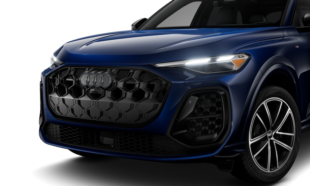 New 2025 Audi  2.0T VUS