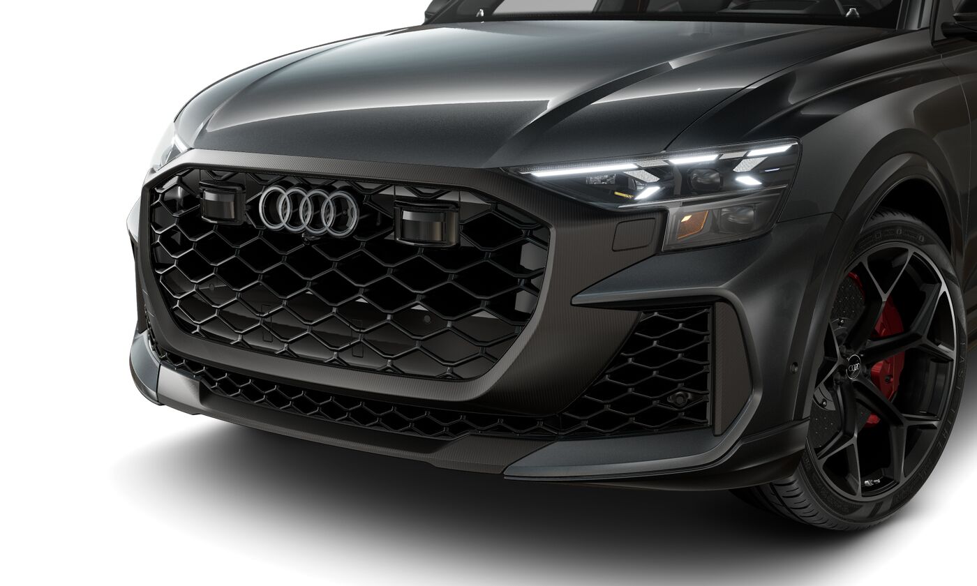 2025 Audi RS Q8 photo 2