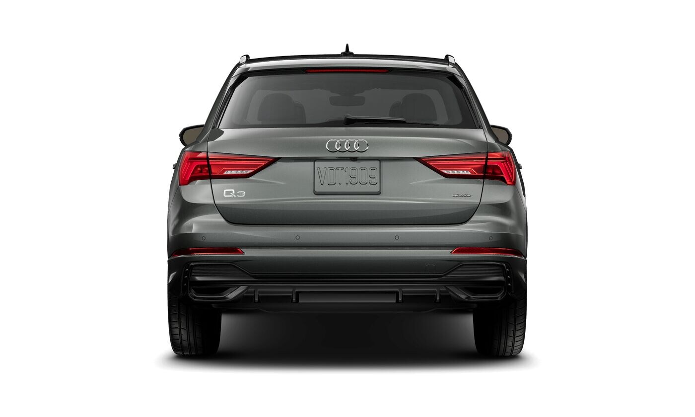 2025 Audi Q3 45 TFSI S line Premium photo 4