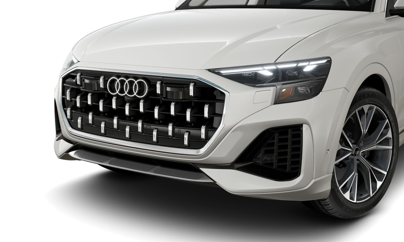 2025 Audi Q8 55 Premium Plus photo 2
