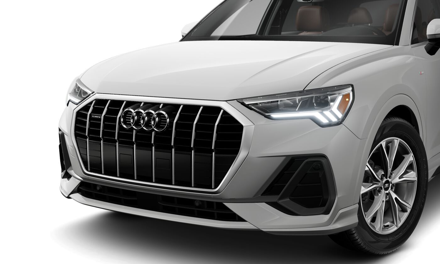 2025 Audi Q3 45 TFSI S line Premium photo 2