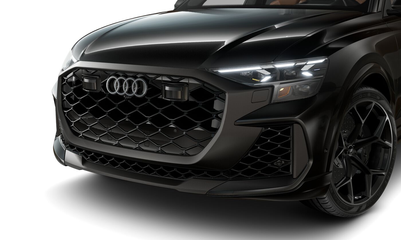 2025 Audi RS Q8 photo 2
