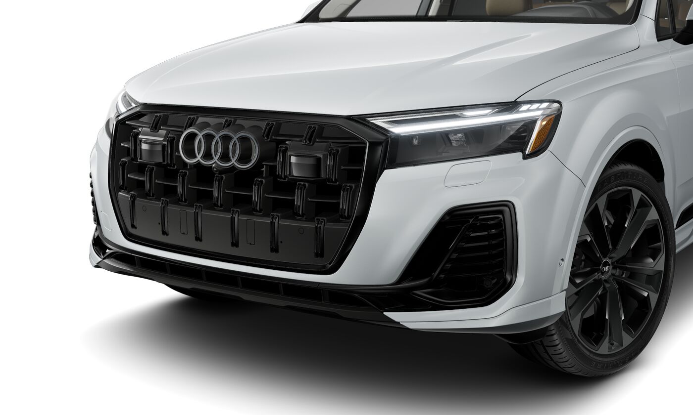 2025 Audi Q7 55 Premium Plus photo 2