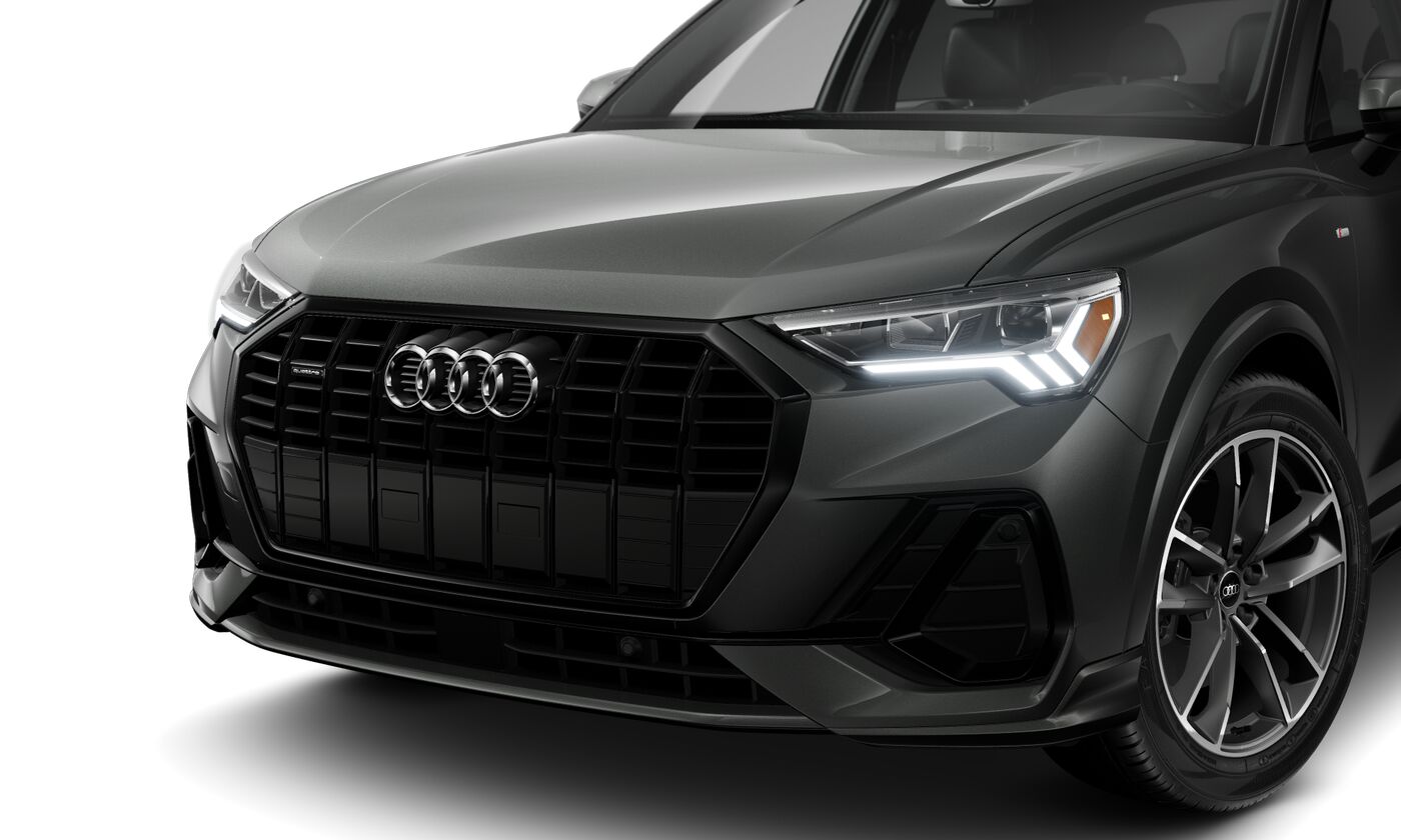 2025 Audi Q3 S line Premium photo 4