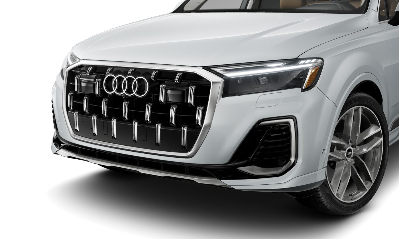 2025 Audi Q7 55 Premium Plus photo 2