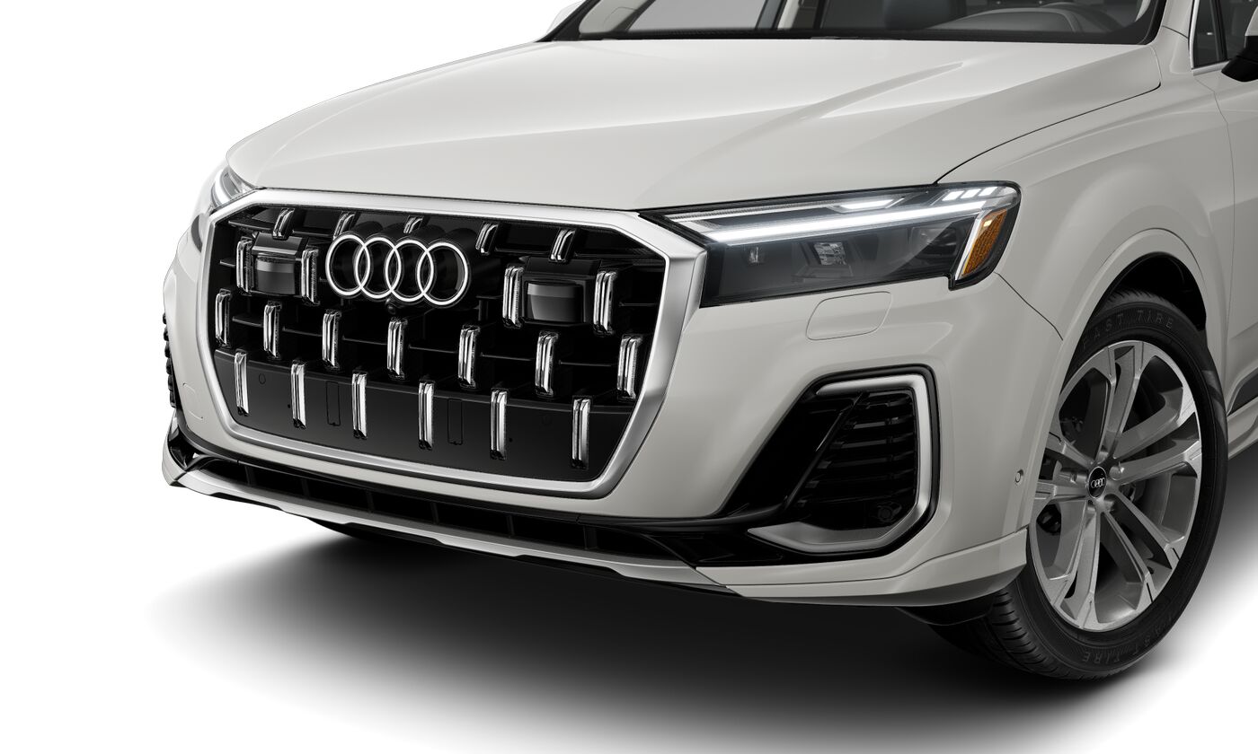 2025 Audi Q7 55 Premium Plus photo 2