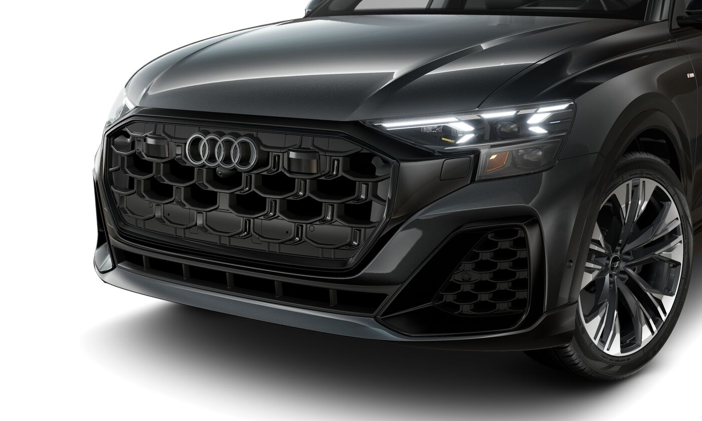 2025 Audi Q8 55 Prestige photo 2