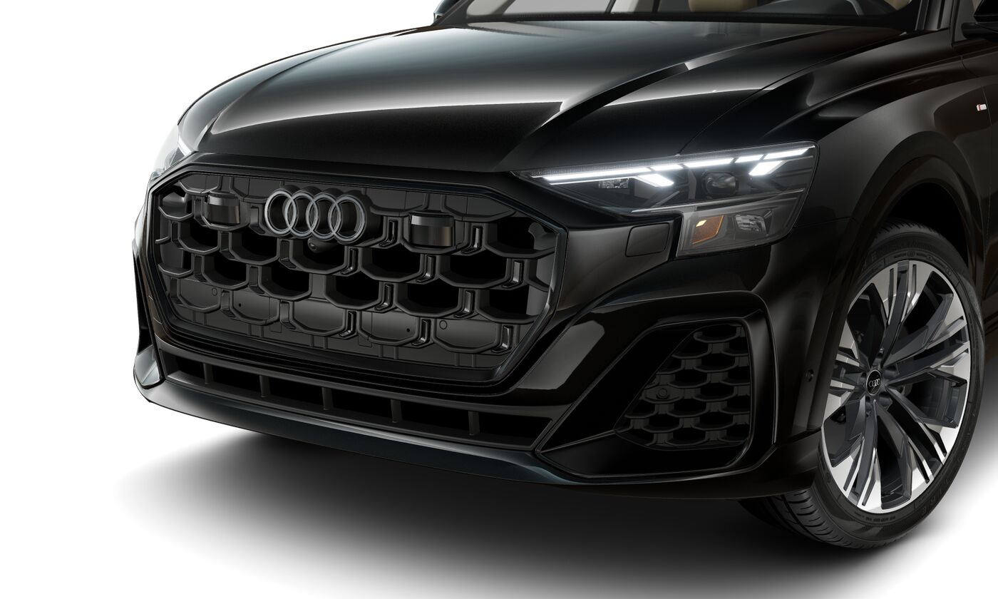 2025 Audi Q8 55 Premium Plus photo 2