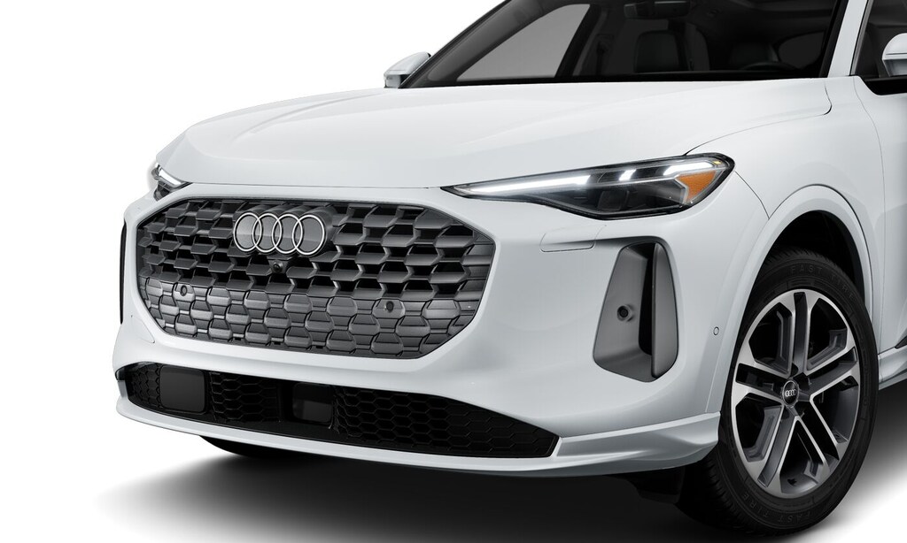 New 2025 Audi  2.0T Technik SUV