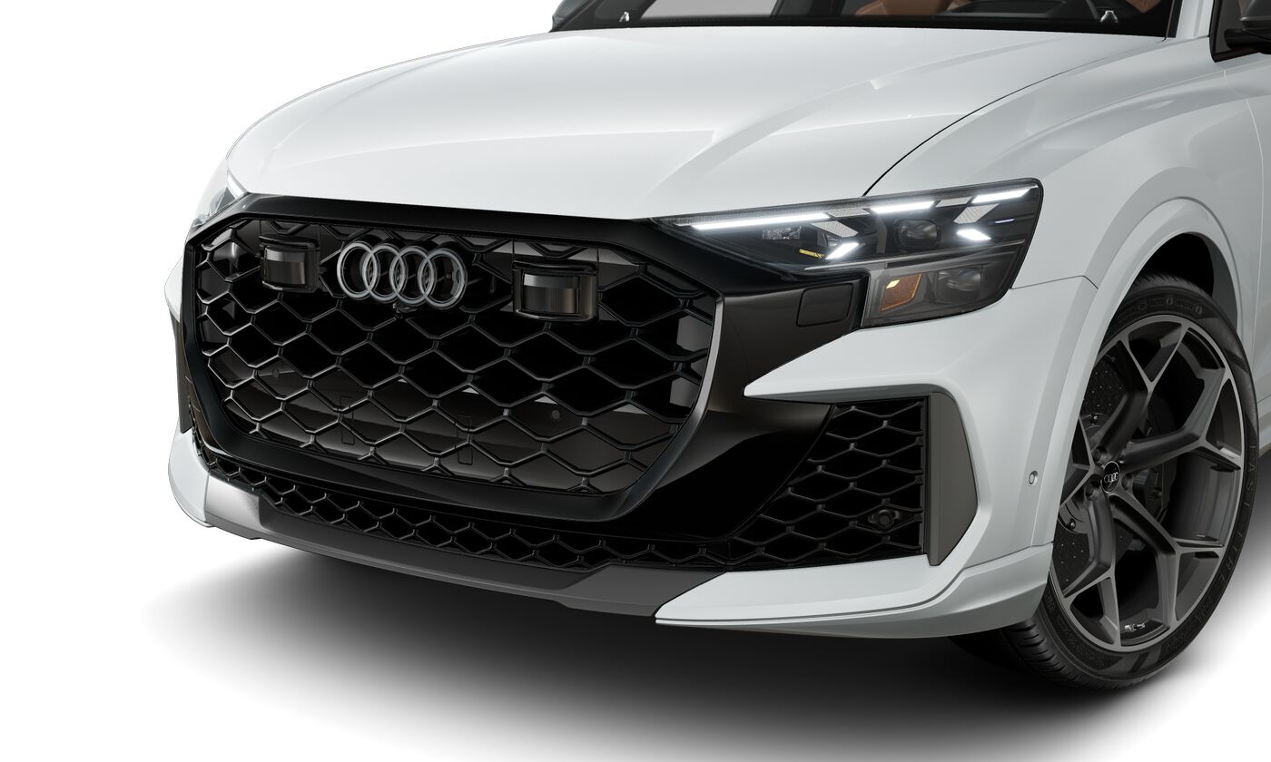 2025 Audi RS Q8 photo 2