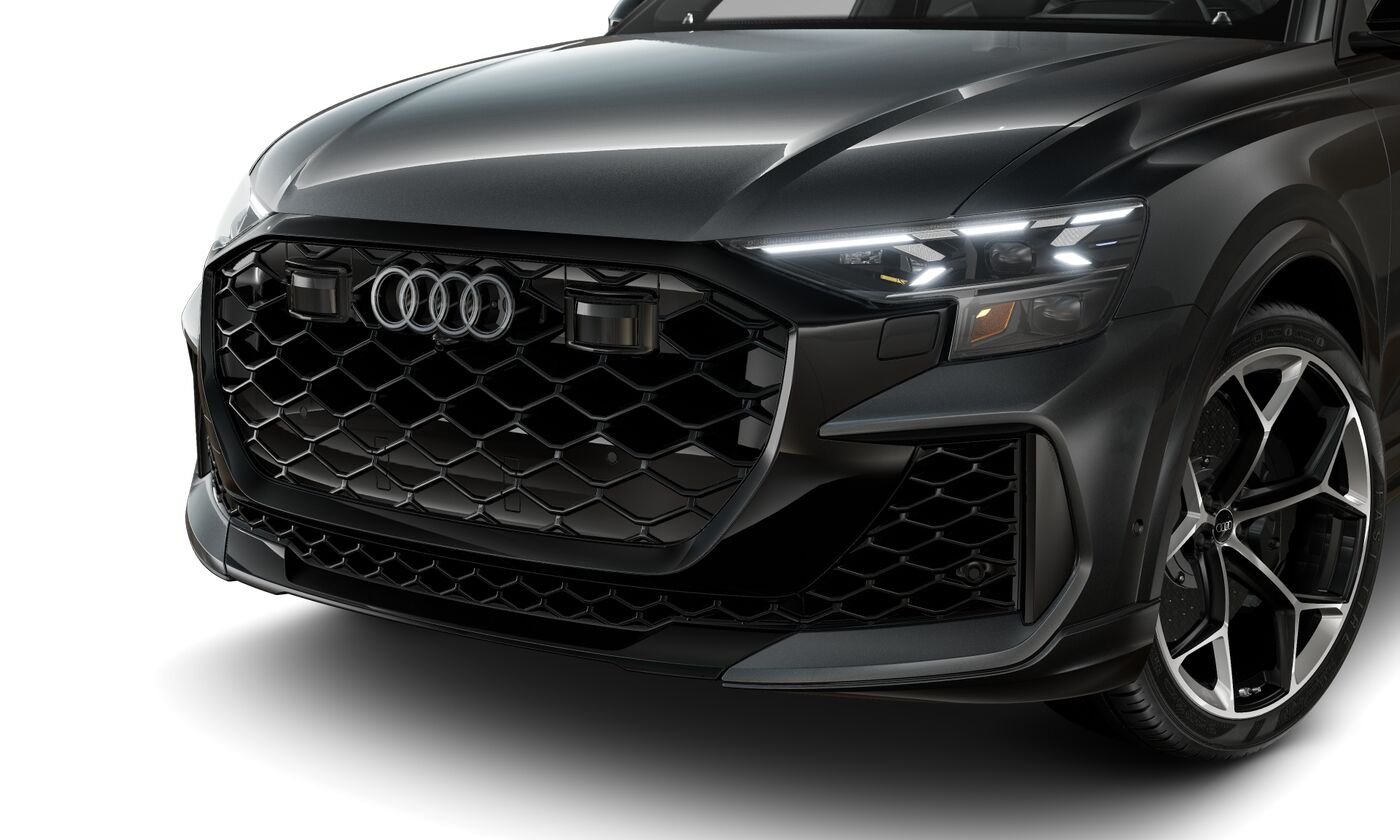 2025 Audi RS Q8 photo 2