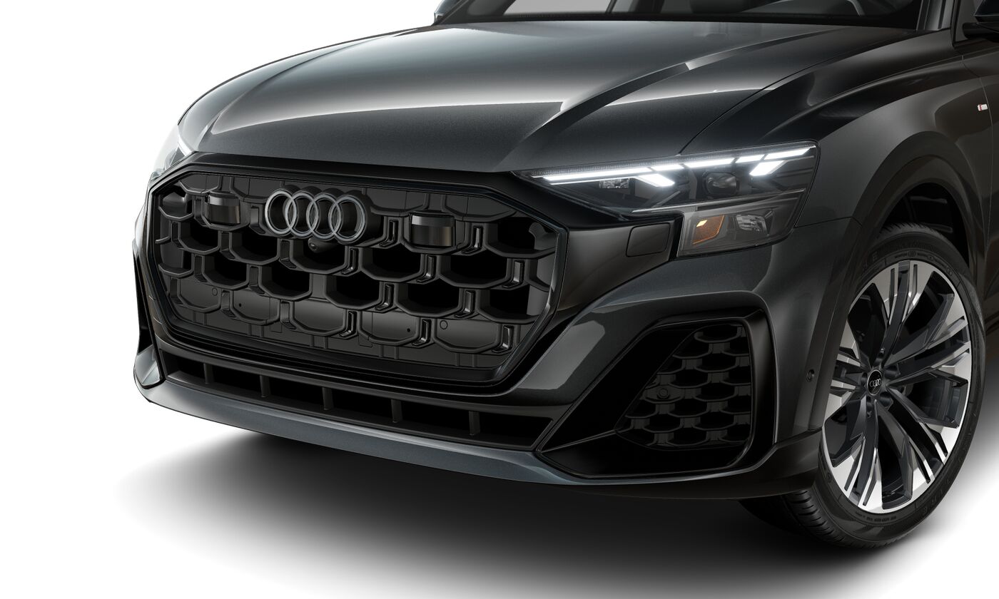 2025 Audi Q8 55 Premium Plus photo 2