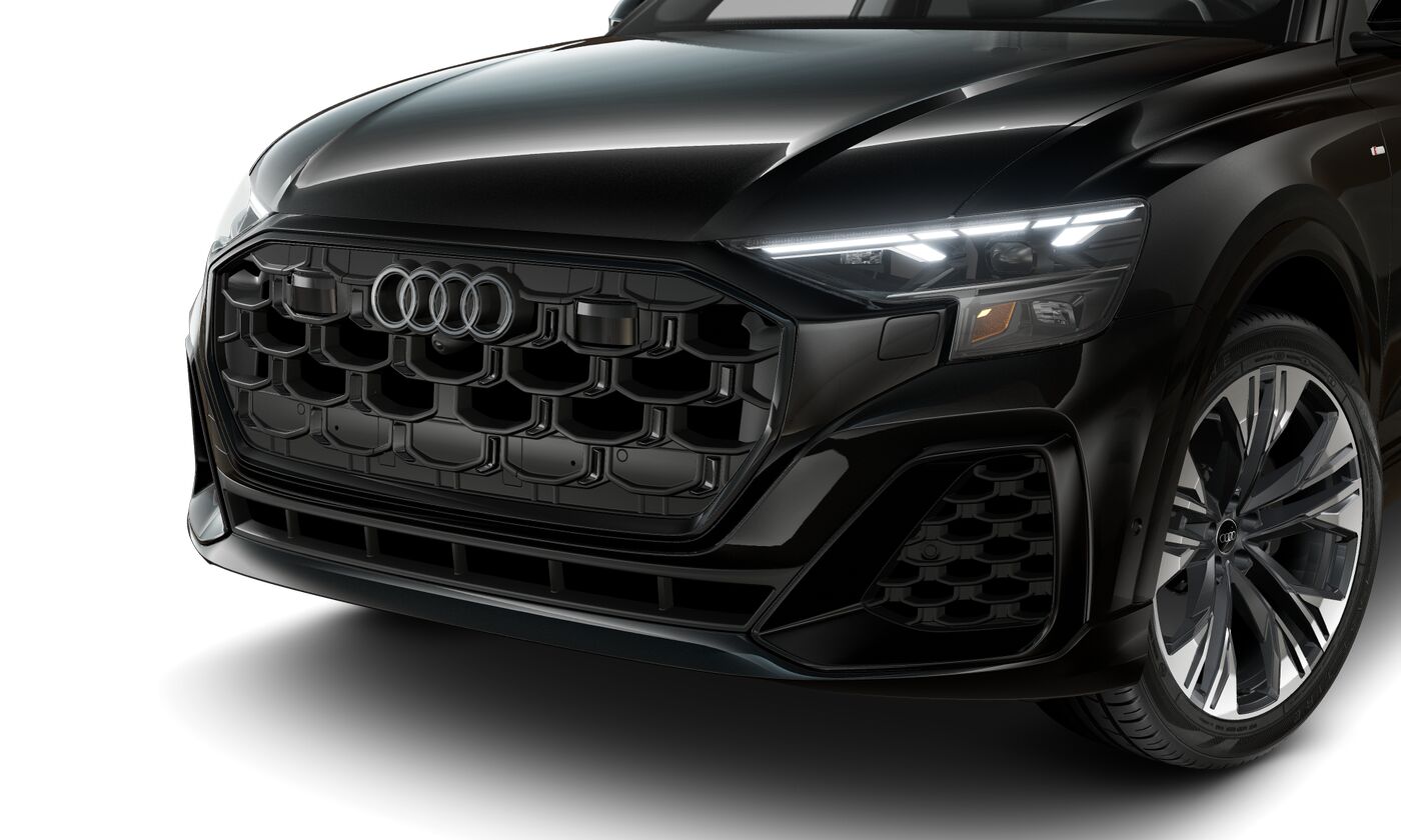 2025 Audi Q8 55 Premium Plus photo 2