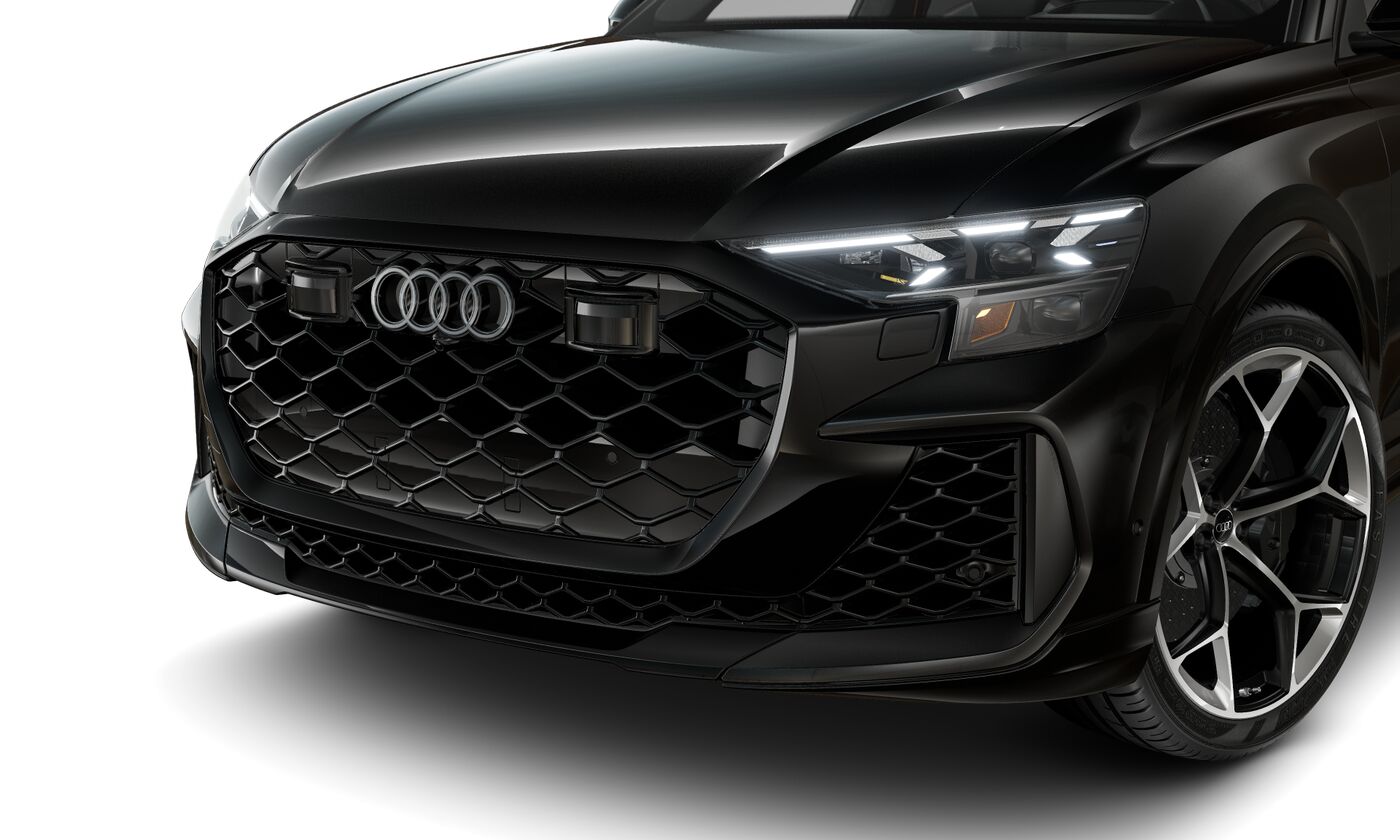 2025 Audi RS Q8 photo 2