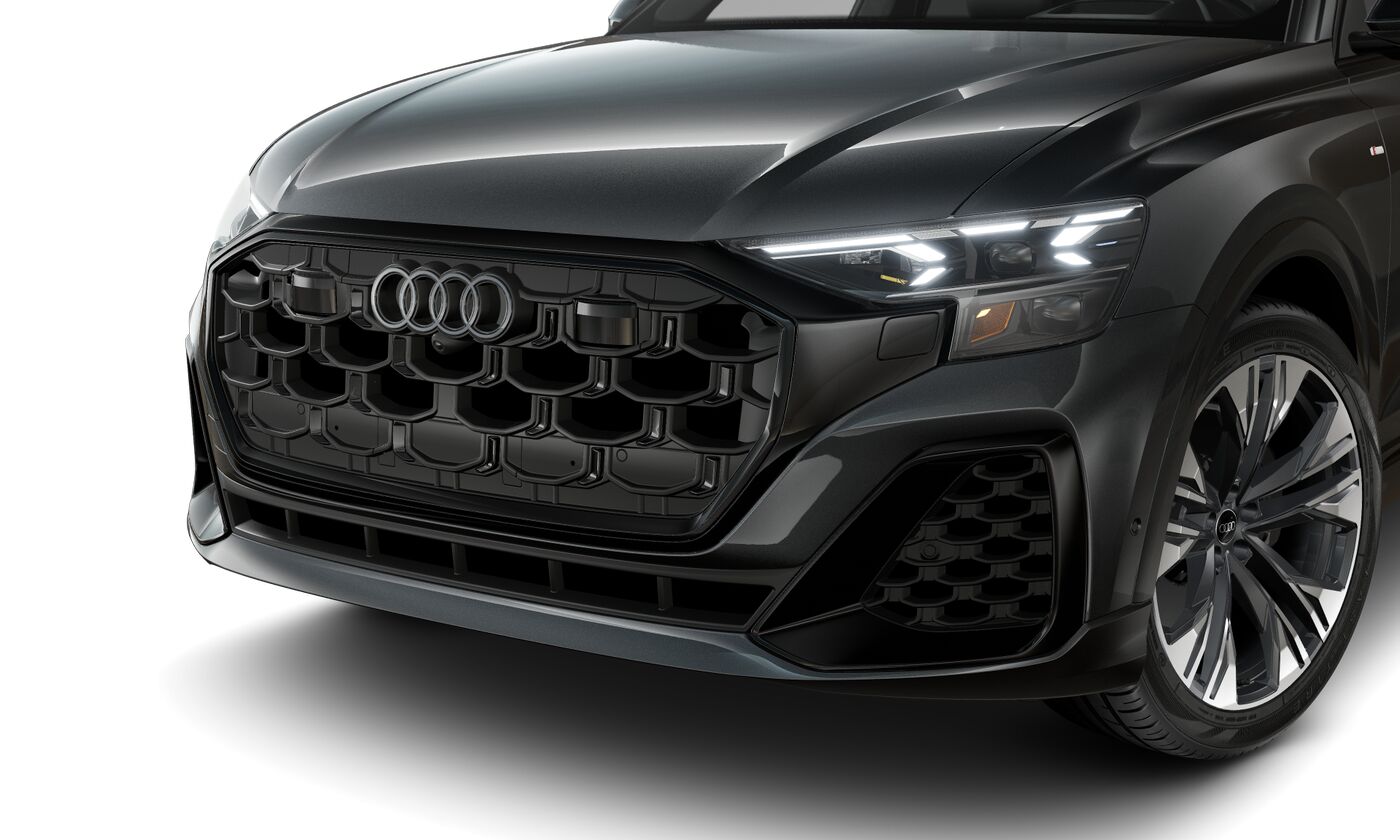 2025 Audi Q8 55 Prestige photo 2