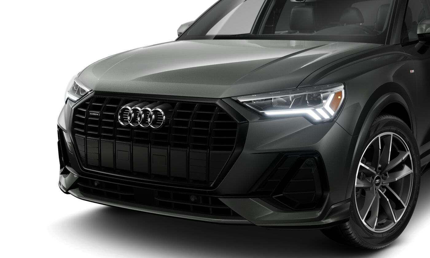 2025 Audi Q3 45 TFSI S line Premium photo 2