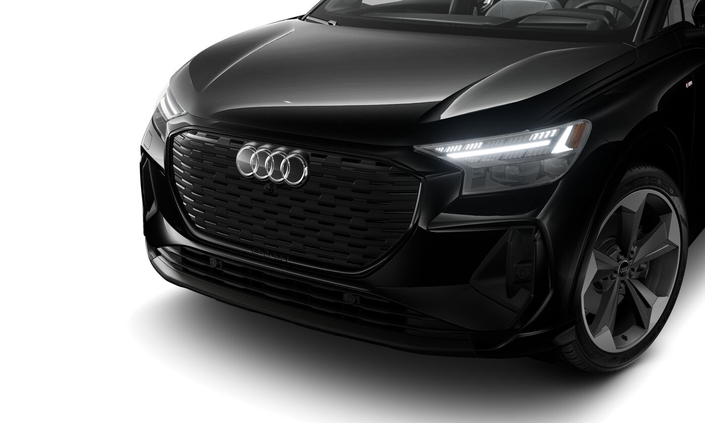 2025 Audi Q4 55 E-tron Prestige photo 2