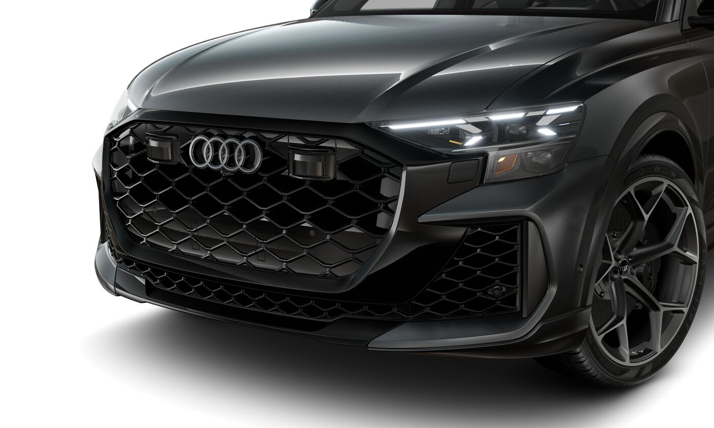 2025 Audi RS Q8 photo 2