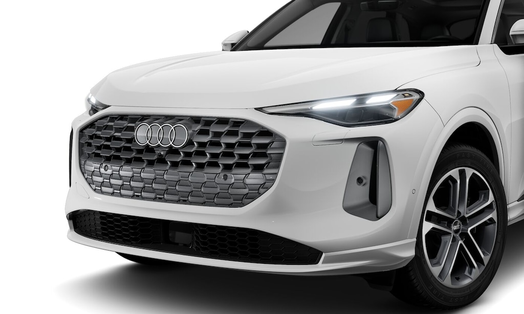 New 2025 Audi  2.0T VUS