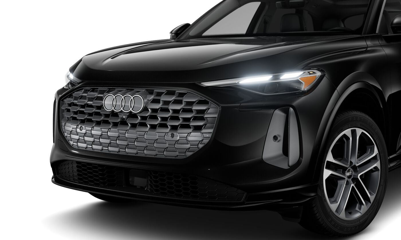 2025 Audi Q5 Premium TFSI photo 2