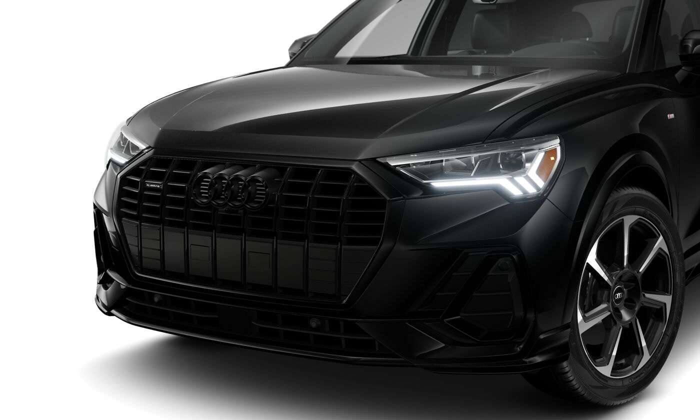 2025 Audi Q3 S line Premium Plus photo 2