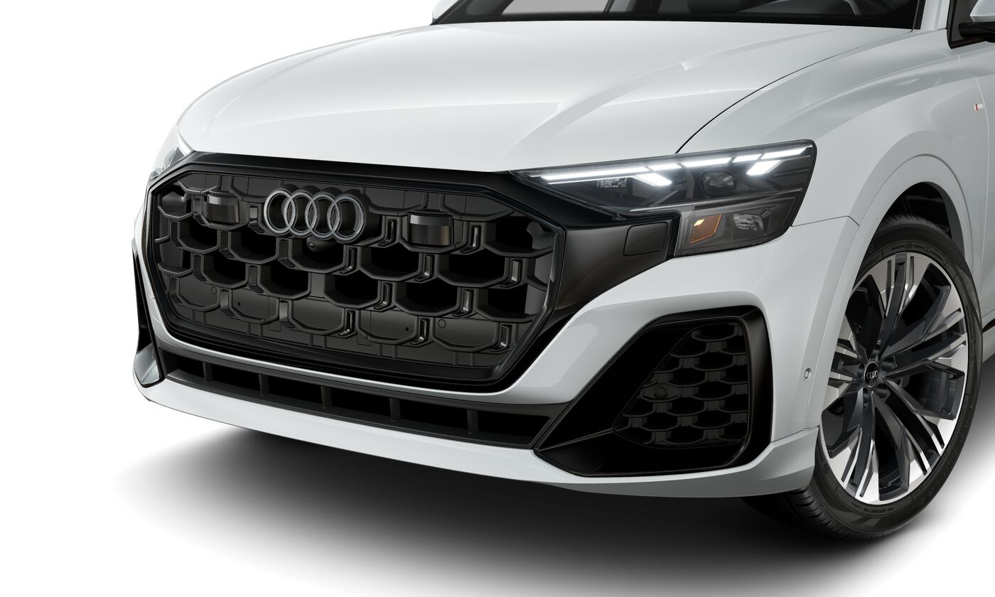 2025 Audi Q8 55 Premium Plus photo 2