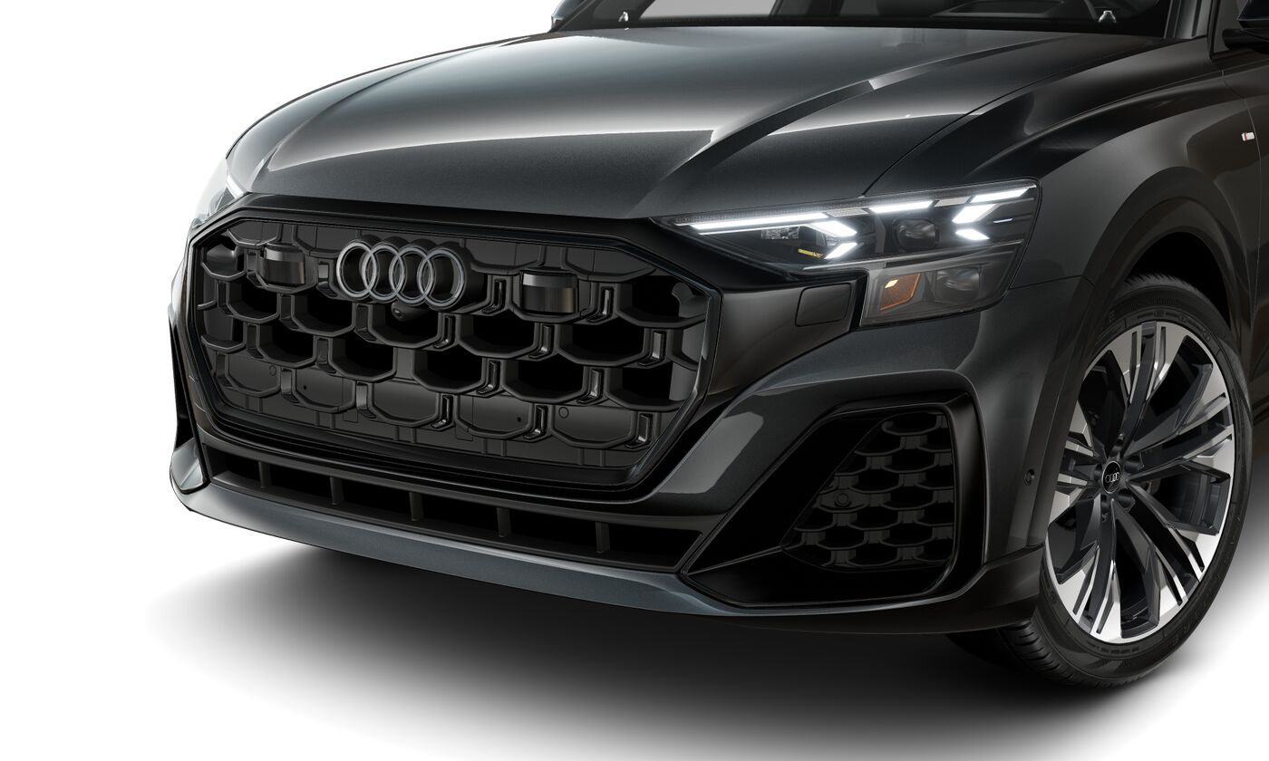 2025 Audi Q8 55 Prestige photo 2