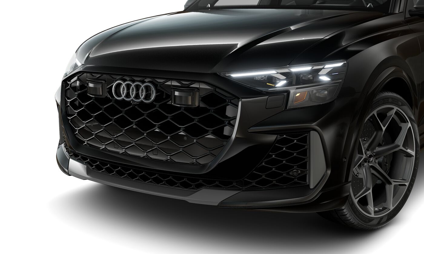 2025 Audi RS Q8 photo 2