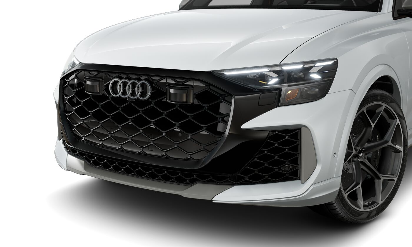 2025 Audi RS Q8 photo 2