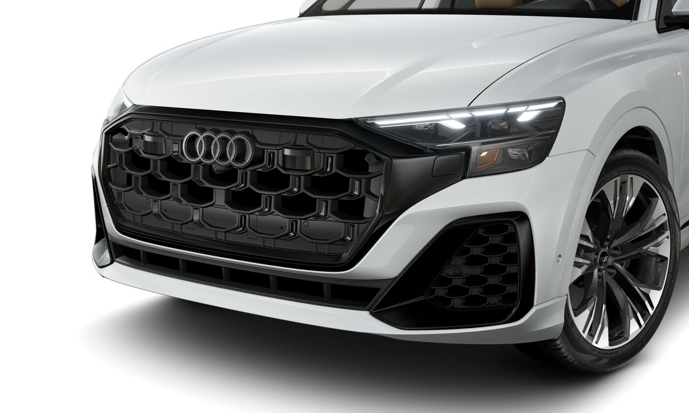 2025 Audi Q8 55 Premium Plus photo 2