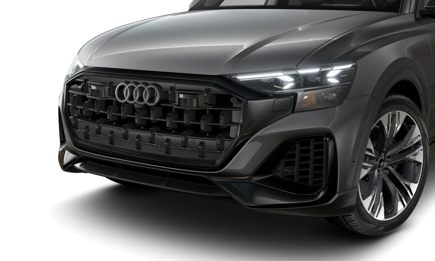 2025 Audi Q8 55 Prestige photo 2
