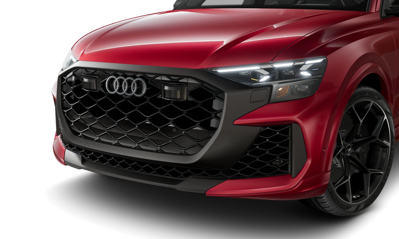 2025 Audi RS Q8 photo 2